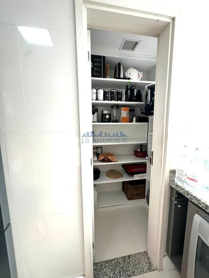Furnished apartment, 400 m², with a glass-enclosed balcony — photo 10