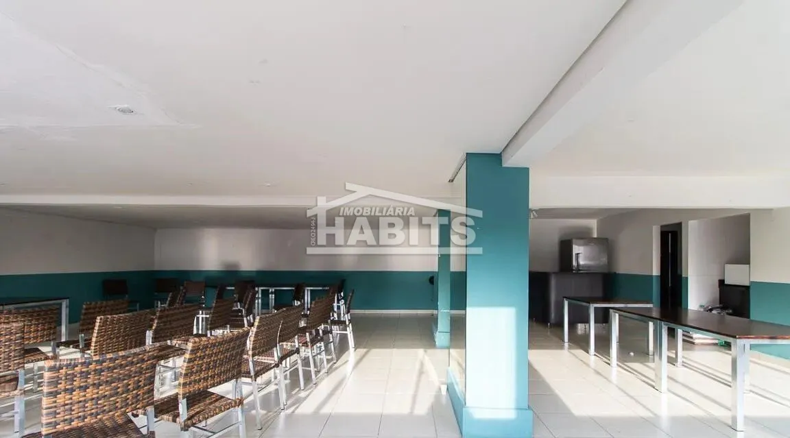 Wood or laminate floors in a one-bedroom apartment, 35 m² — photo 21