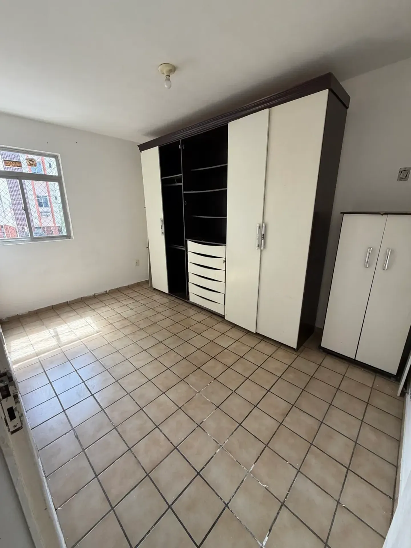 Квартира: 3 спальні, 1 з власною ванною кімнатою, 80 м² — photo 6
