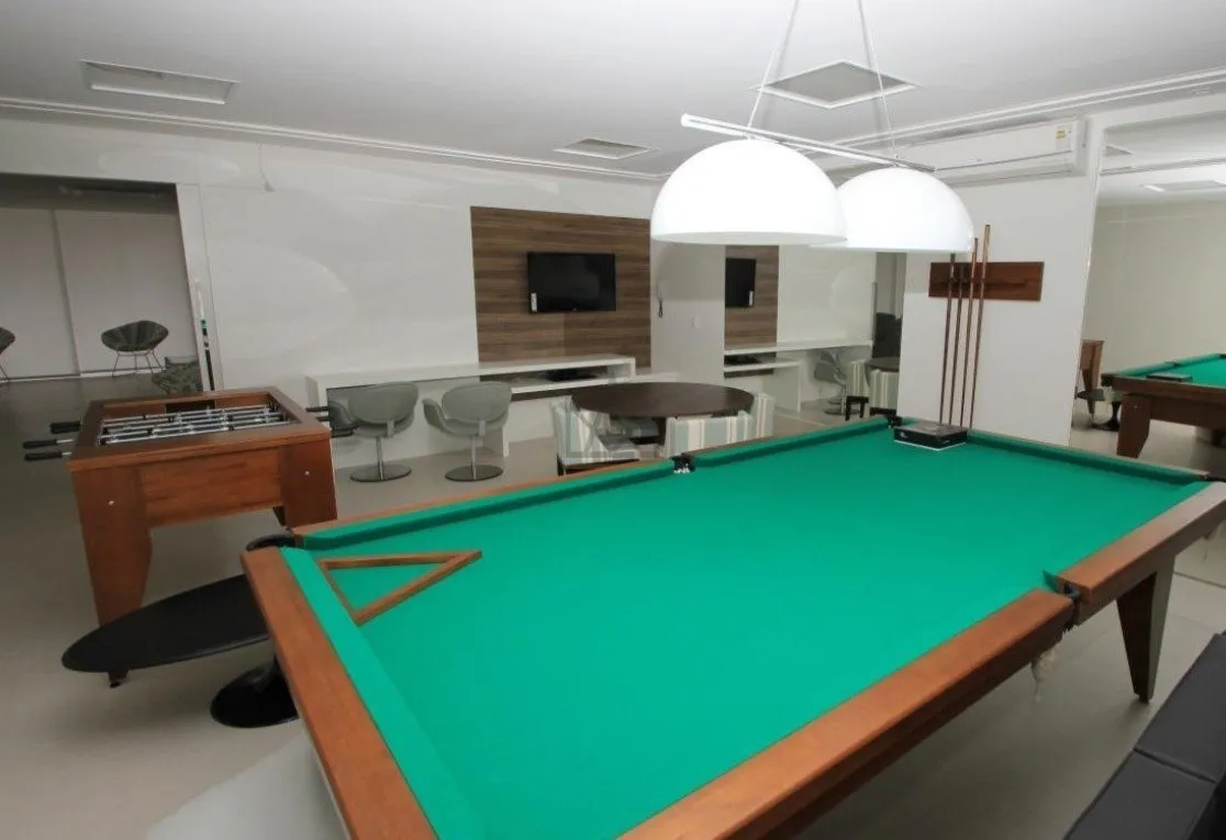 Departamento con ventanales de piso a techo en Florianópolis — photo 58