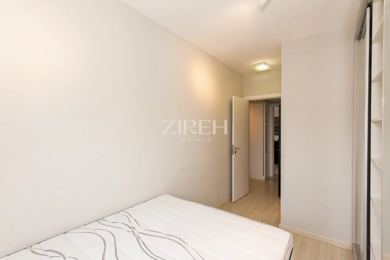 Furnished apartment with 3 bedrooms and 166 m² — photo 19