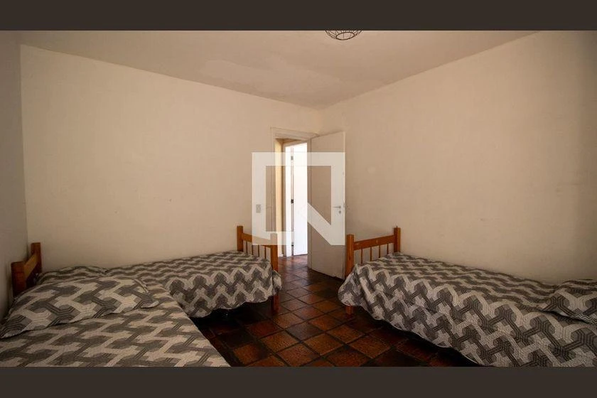 Unfurnished house with 3 bedrooms and 5 baths, 1500 m² — photo 17