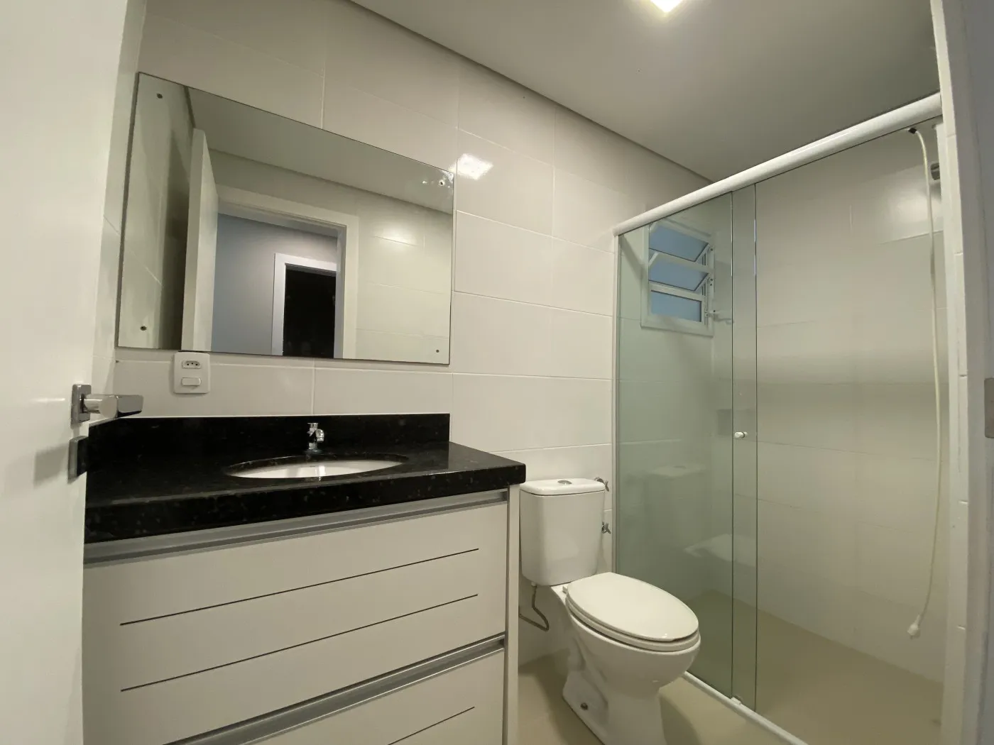 Квартира з 2 спальнями, власною ванною і грилем на балконі — photo 13