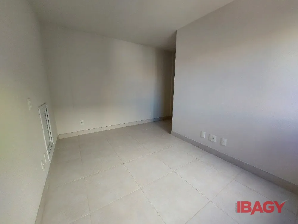 Apartment, 62 m², with a home office — photo 4