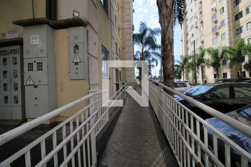 2-bedroom apartment in a building with a gym — photo 10
