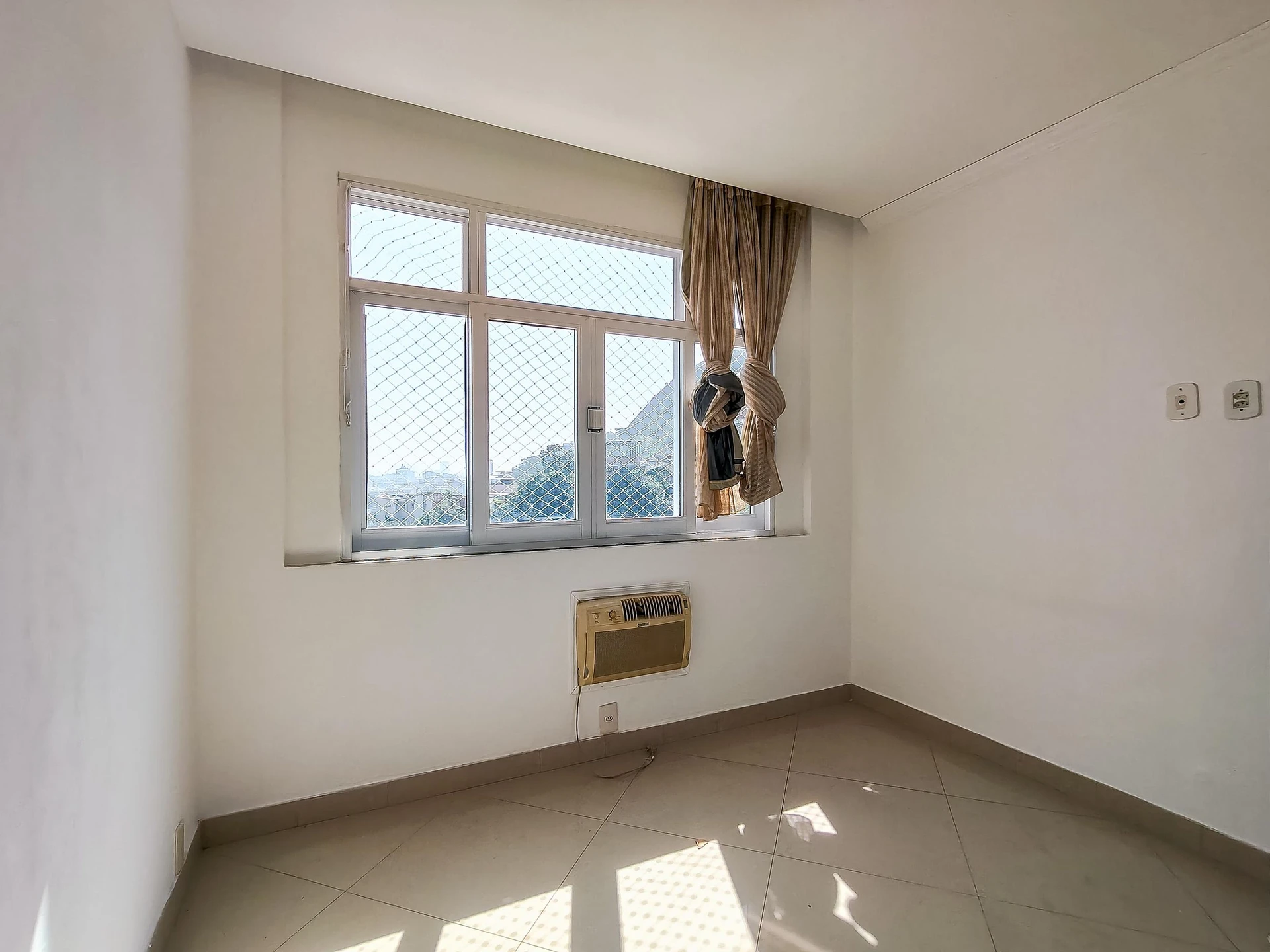 Apartamento de 2 quartos com vista para as montanhas, Tijuca — photo 8