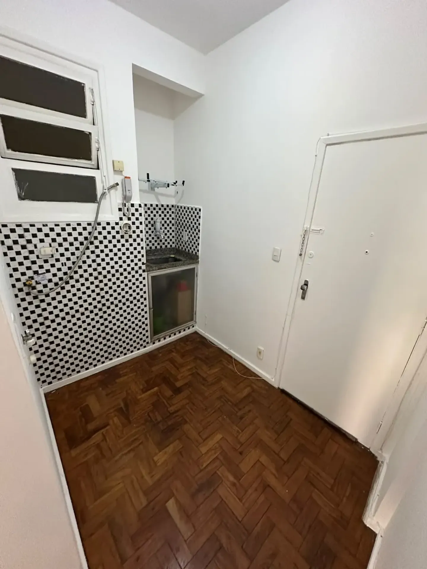 Apartamento no 3º andar com piso de madeira ou laminado — photo 8