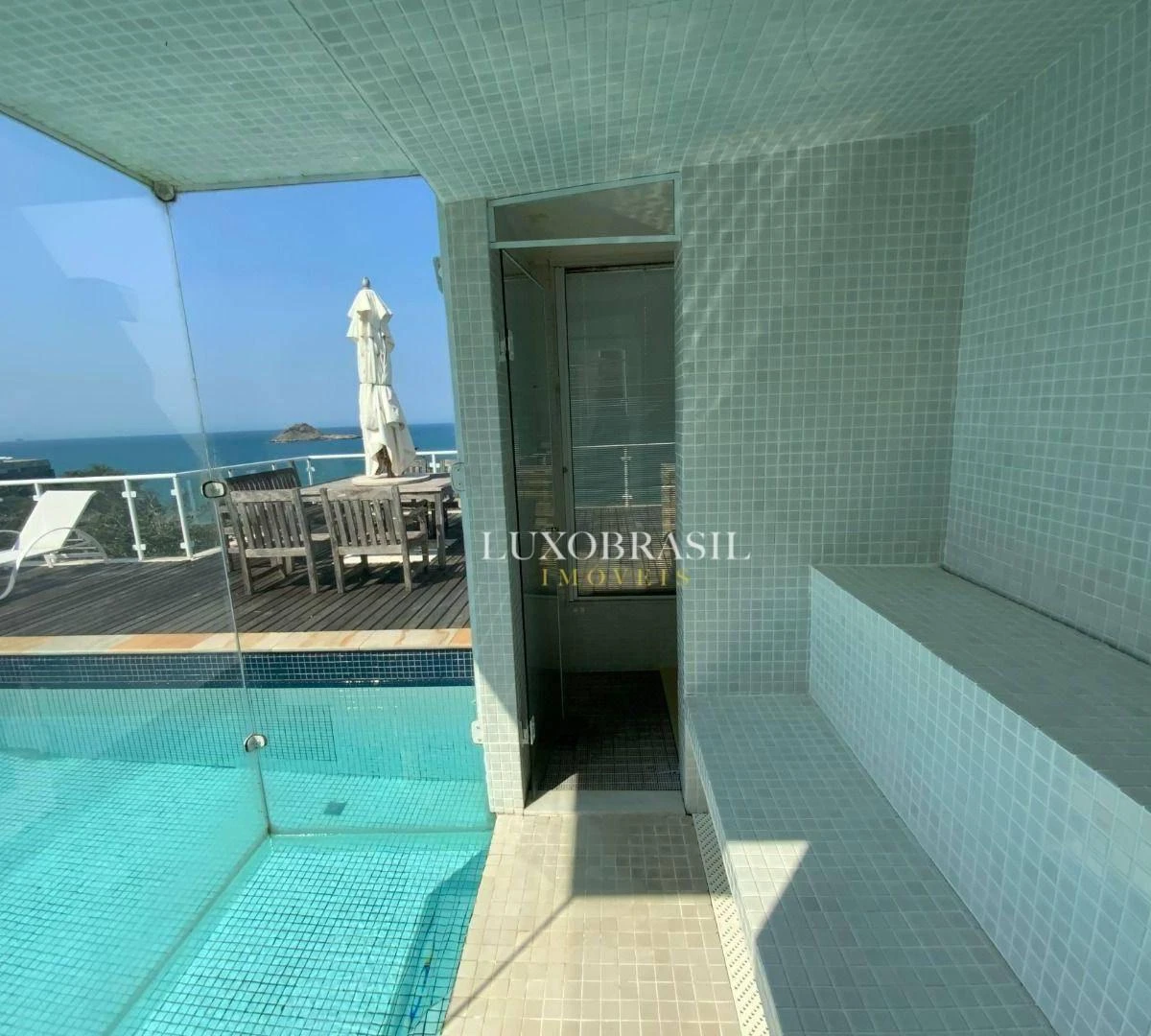 Apartment with 4 suites and access to shared pool — photo 7