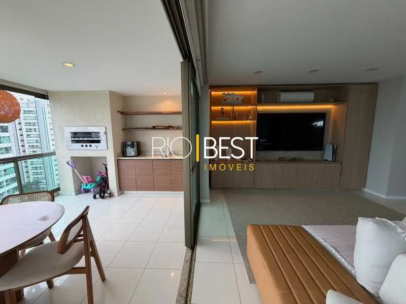 4-bedroom apartment with 5 bathrooms and 3 parking spots — photo 8