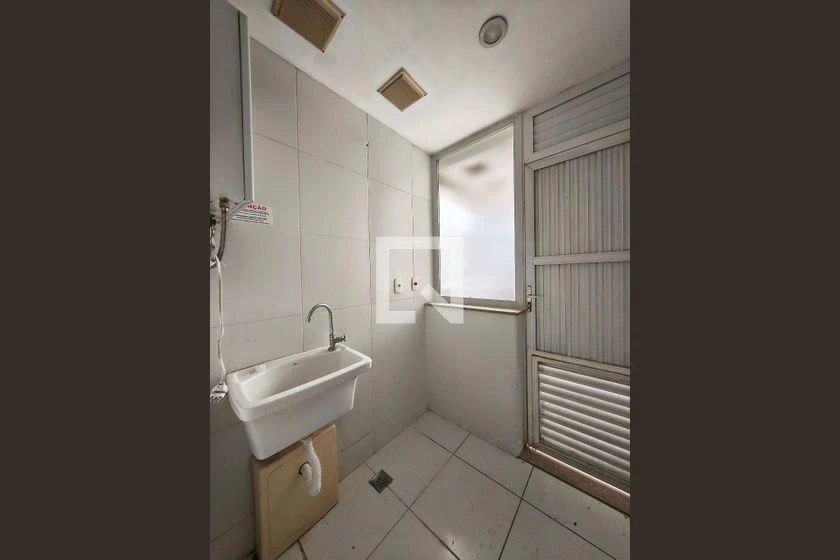 Apartment with 4 en-suite bedrooms and 156 m² — photo 46