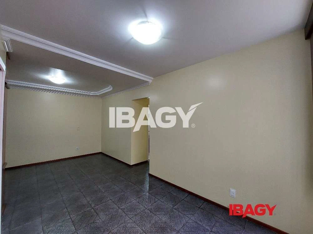 Apartamento de 3 dormitórios com 1 suíte e vaga — photo 3