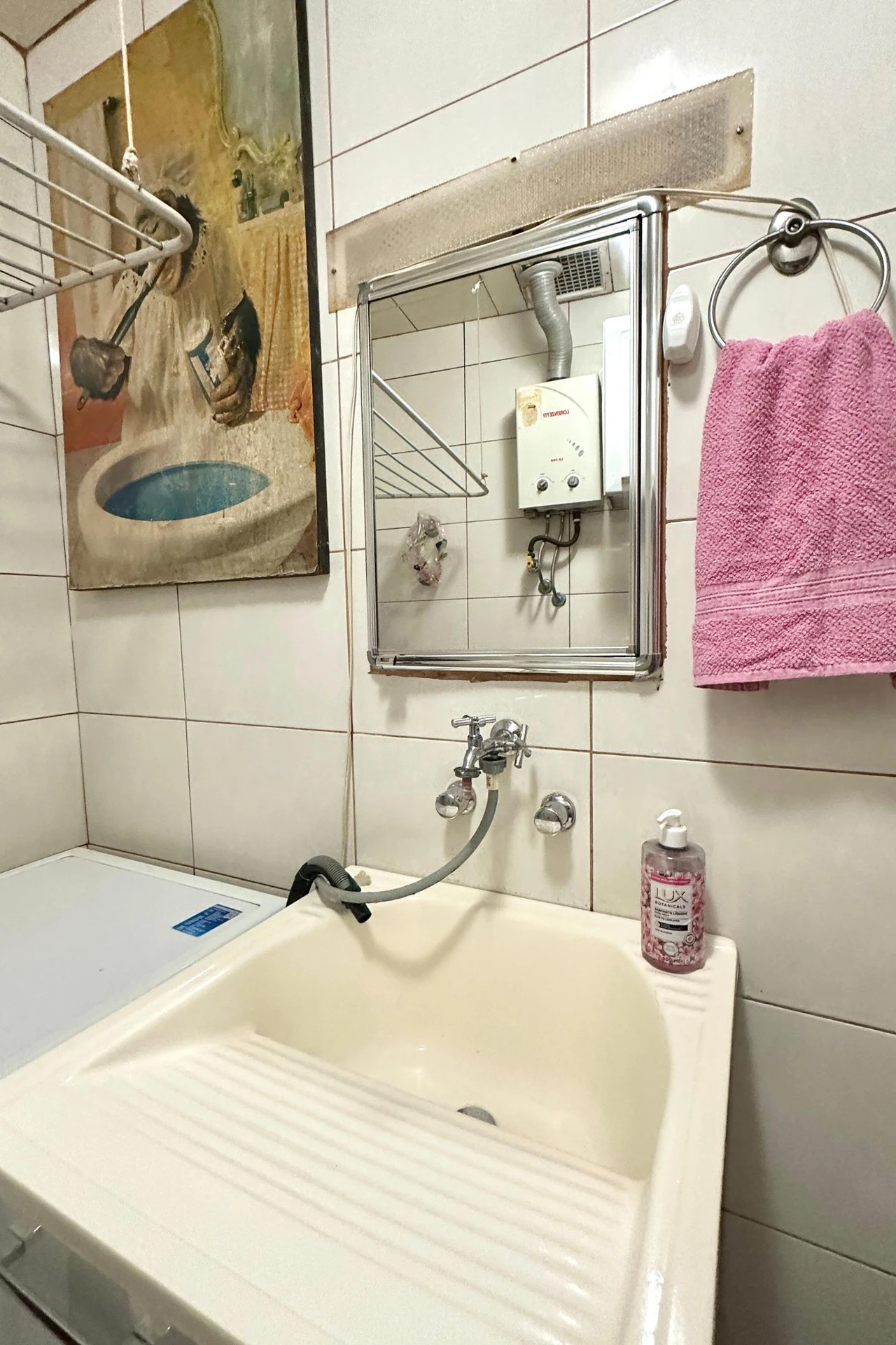 Furnished 1-bedroom apartment with closed kitchen — photo 2