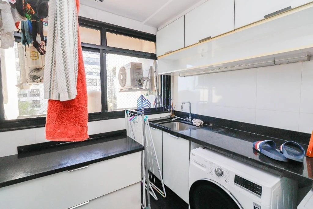Dishwasher in a 4-bedroom apartment, 280 m² — photo 23