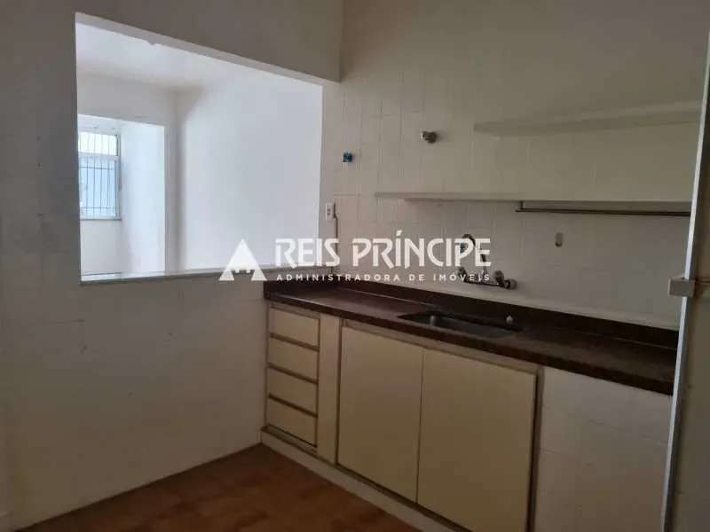 Apartment, 70 m², with wood or laminate floors — photo 2