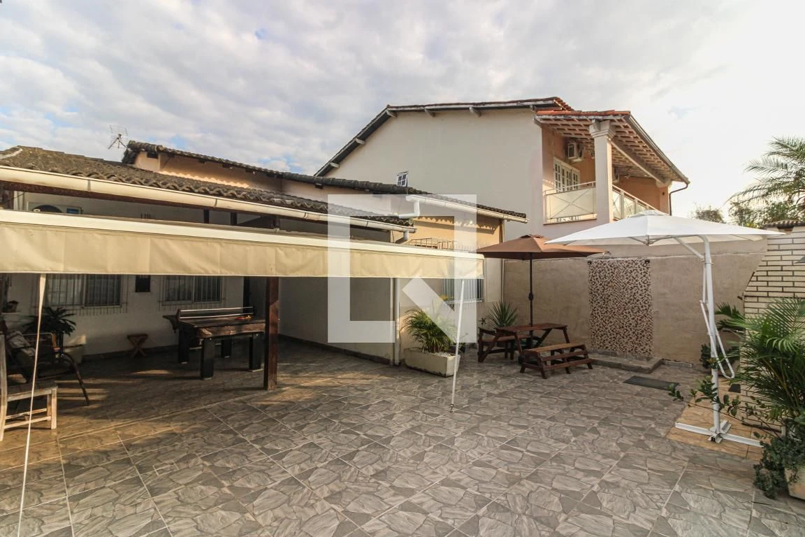 Furnished house with 2 bedrooms and 2 parking spaces — photo 26
