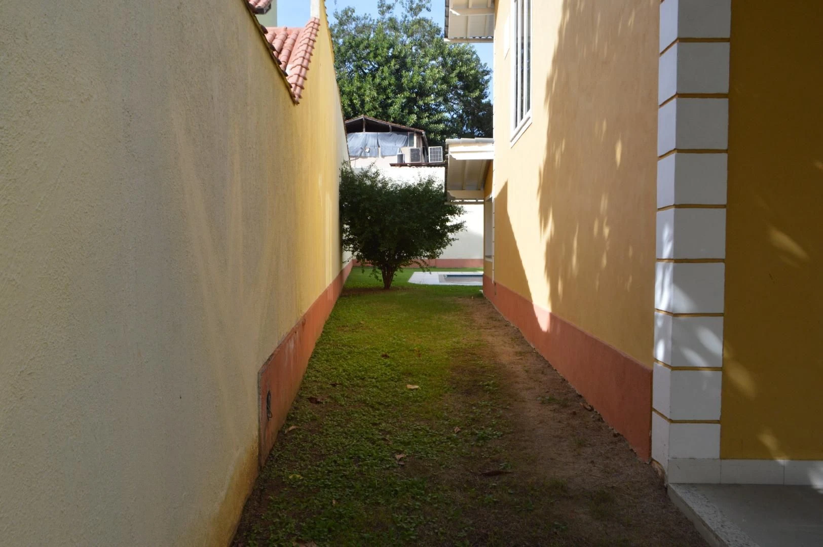 House, 362 m², with a jacuzzi — photo 38