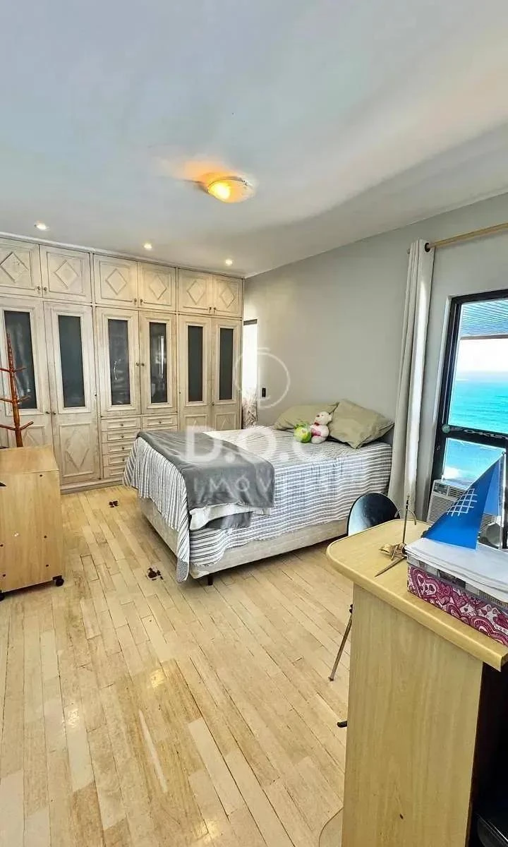 Apartamento de 300 m² com 4 quartos e 3 suítes — photo 15