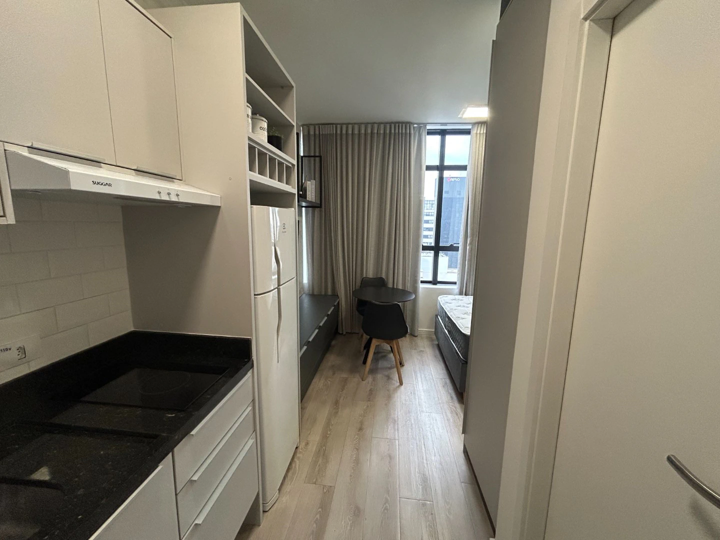 Furnished 36 m² studio with 1 bedroom and 1 bathroom — photo 4