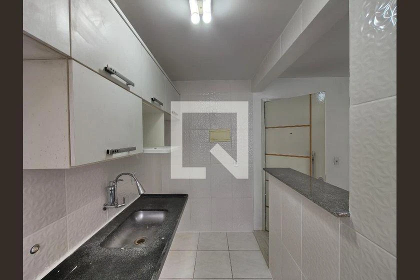 2-bedroom apartment in a building with a gym — photo 16