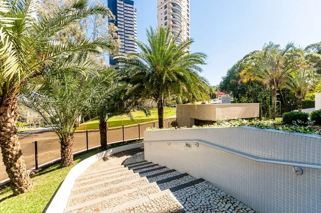 4-bedroom apartment with private barbecue — photo 52