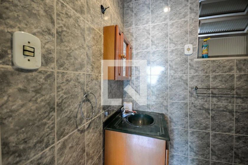 Furnished 1-bedroom apartment with 2 bathrooms — photo 20