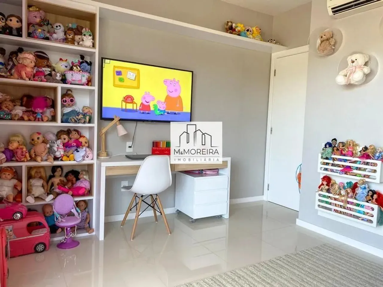 650 m² house with 5 bedrooms and 5 bathrooms — photo 10