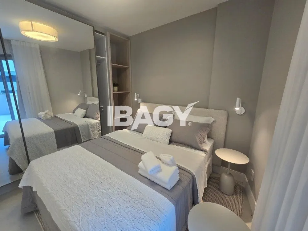 One-bedroom apartment with a home office in Florianópolis — photo 5