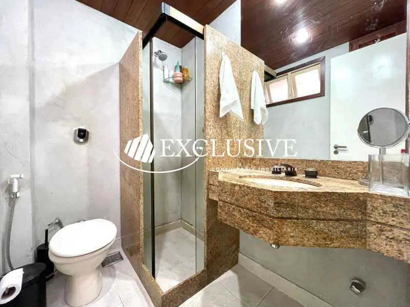Furnished linear penthouse with 2 bedrooms and 4 baths — photo 27