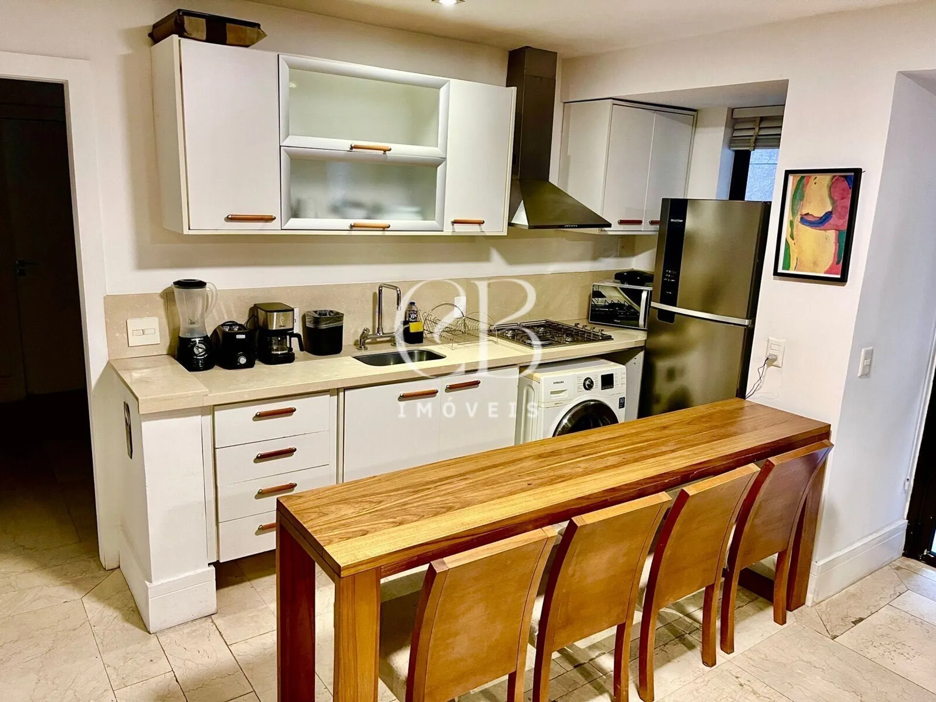 Furnished apartment with 2 bedrooms and open kitchen — photo 20