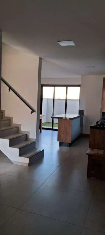 Casa de 3 dormitorios con cocina abierta y 170 m² — photo 4