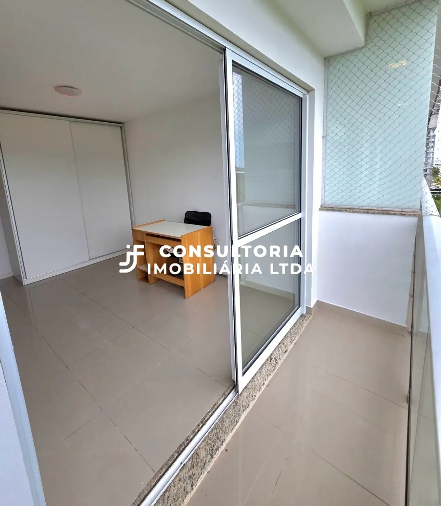 Unfurnished apartment with air conditioning and 3 bedrooms — photo 21
