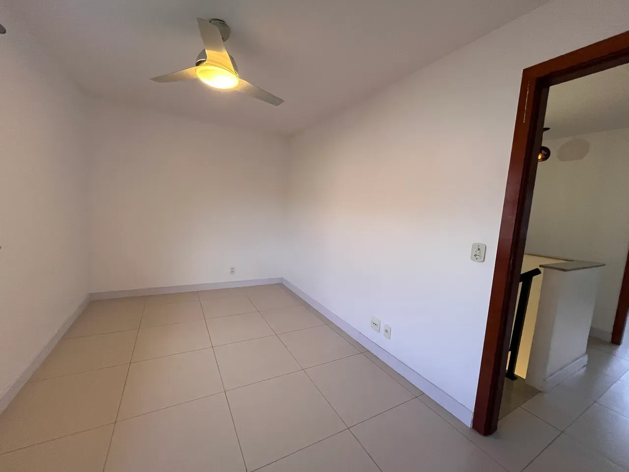 180 m² house with a walk-in closet and a mountain view — photo 24
