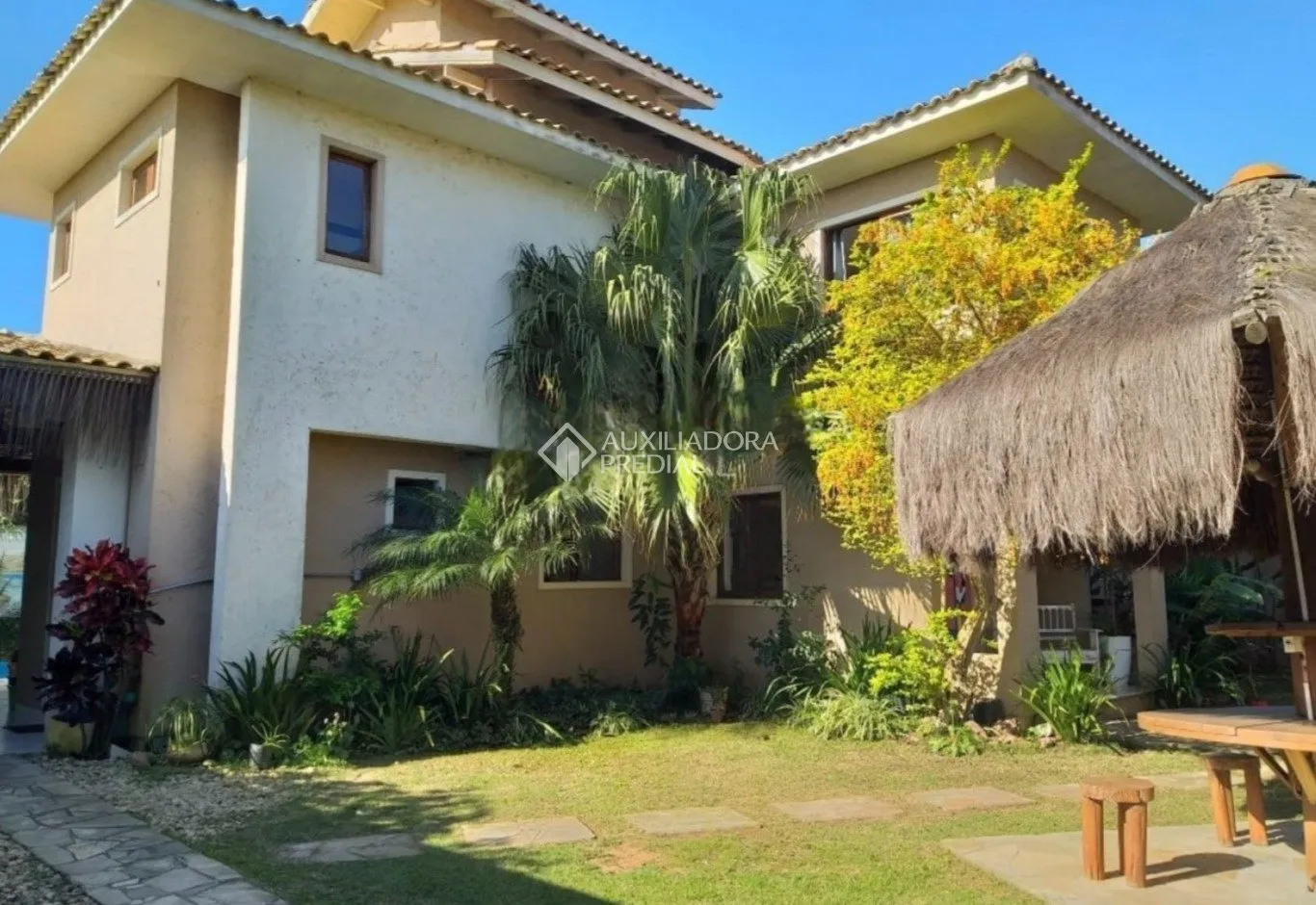 Casa amueblada de 415 m² con 6 dormitorios y 3 plazas — photo 4
