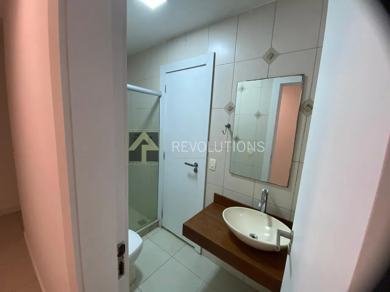 Apartamento de 3 quartos com 5 banheiros e cozinha fechada — photo 18