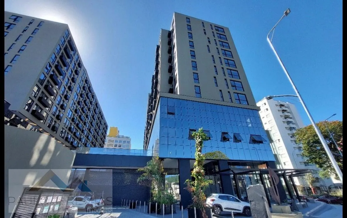 Estudio amueblado de 31 m² en el 8º piso con escritorio — photo 21