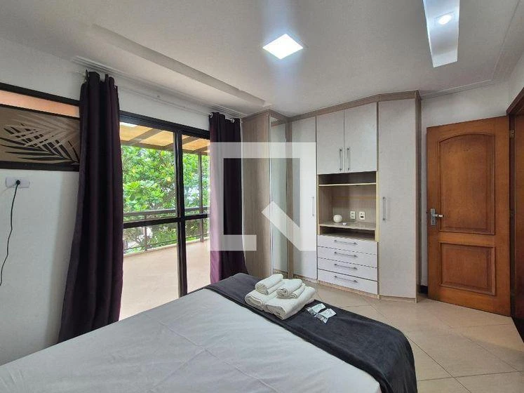 Furnished apartment, 180 m², with a glass-enclosed balcony — photo 10