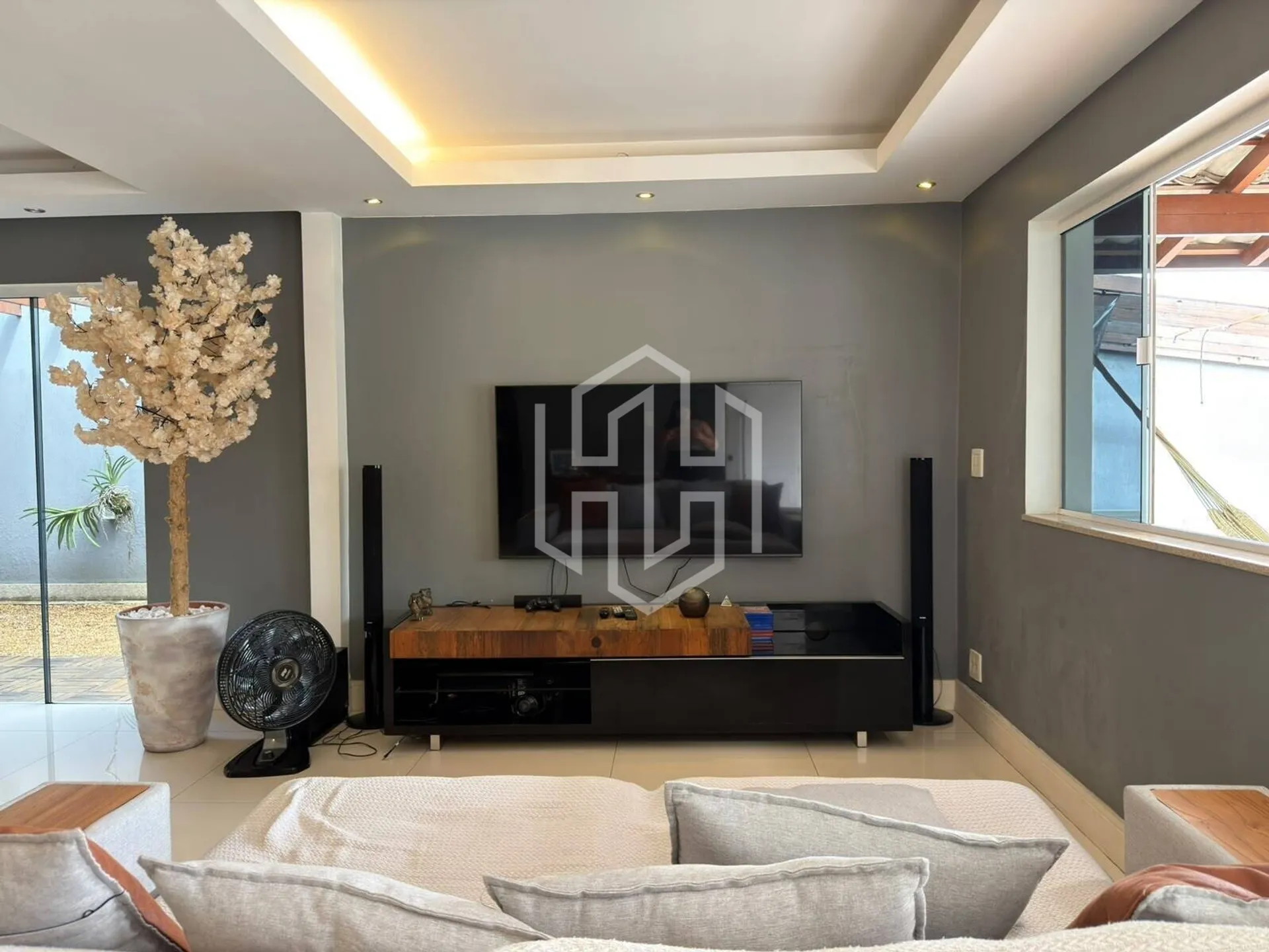 Балкон з грилем та 5 спалень: будинок 450 м² — photo 37