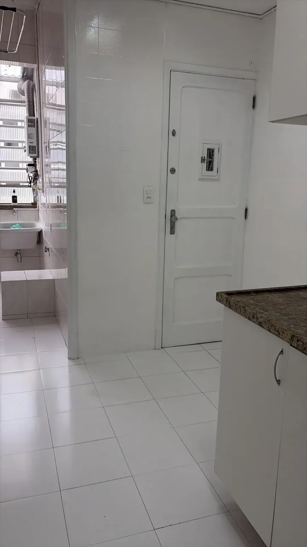 Apartment on the 8th floor with wood or laminate floors — photo 23