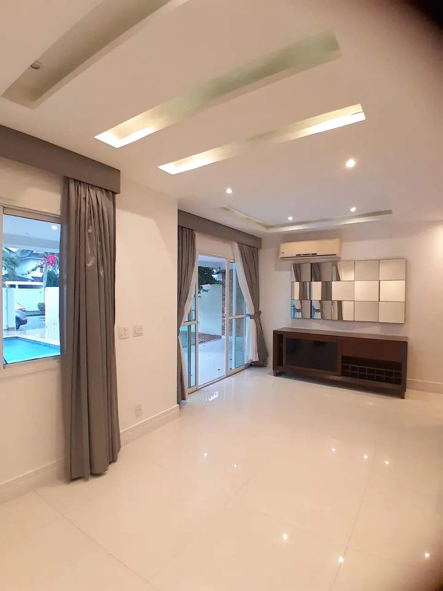 House with 4 en-suite bedrooms and 3 parking spots — photo 19