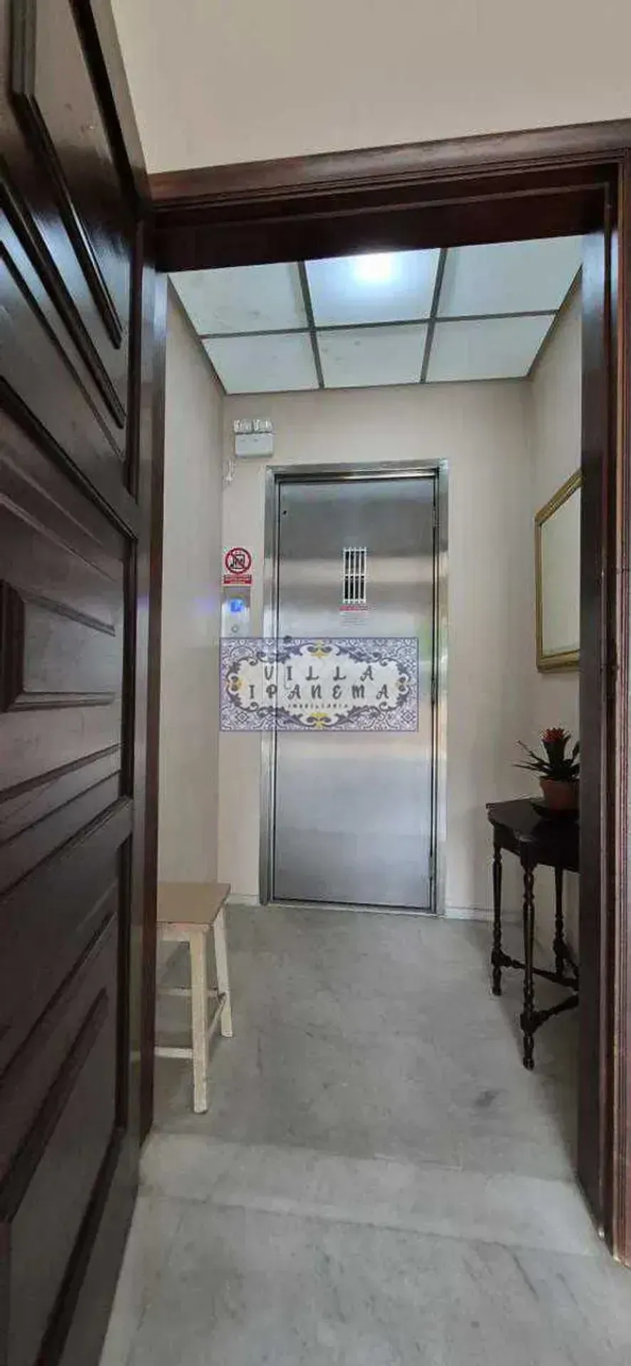 350 m² penthouse with 5 bedrooms and a glass balcony — photo 20