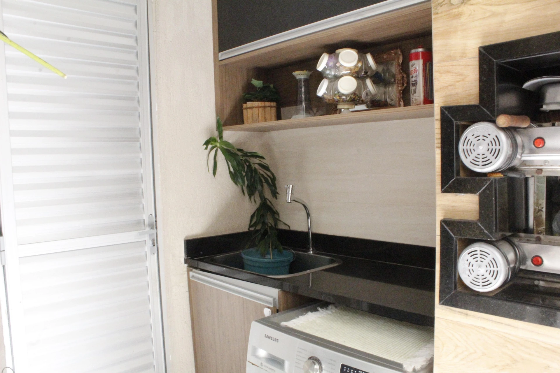 Furnished house with 4 bedrooms and private BBQ — photo 19