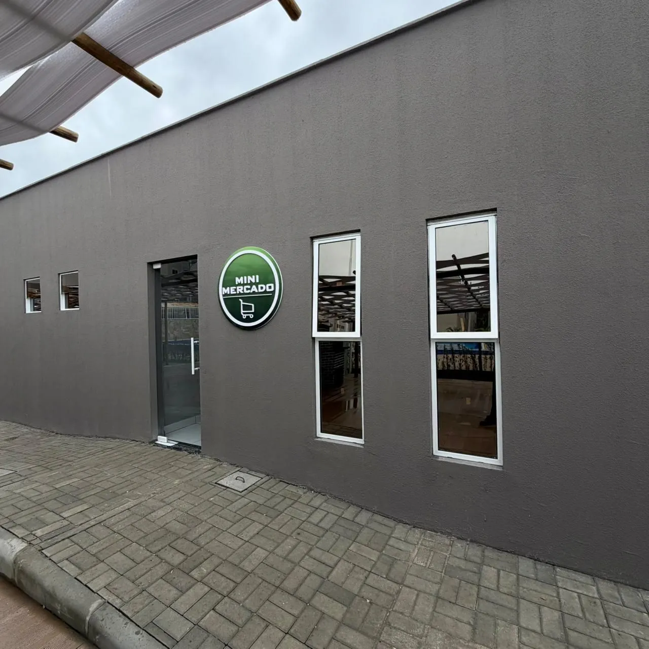 Apartamento de 2 quartos em condomínio com academia — photo 11
