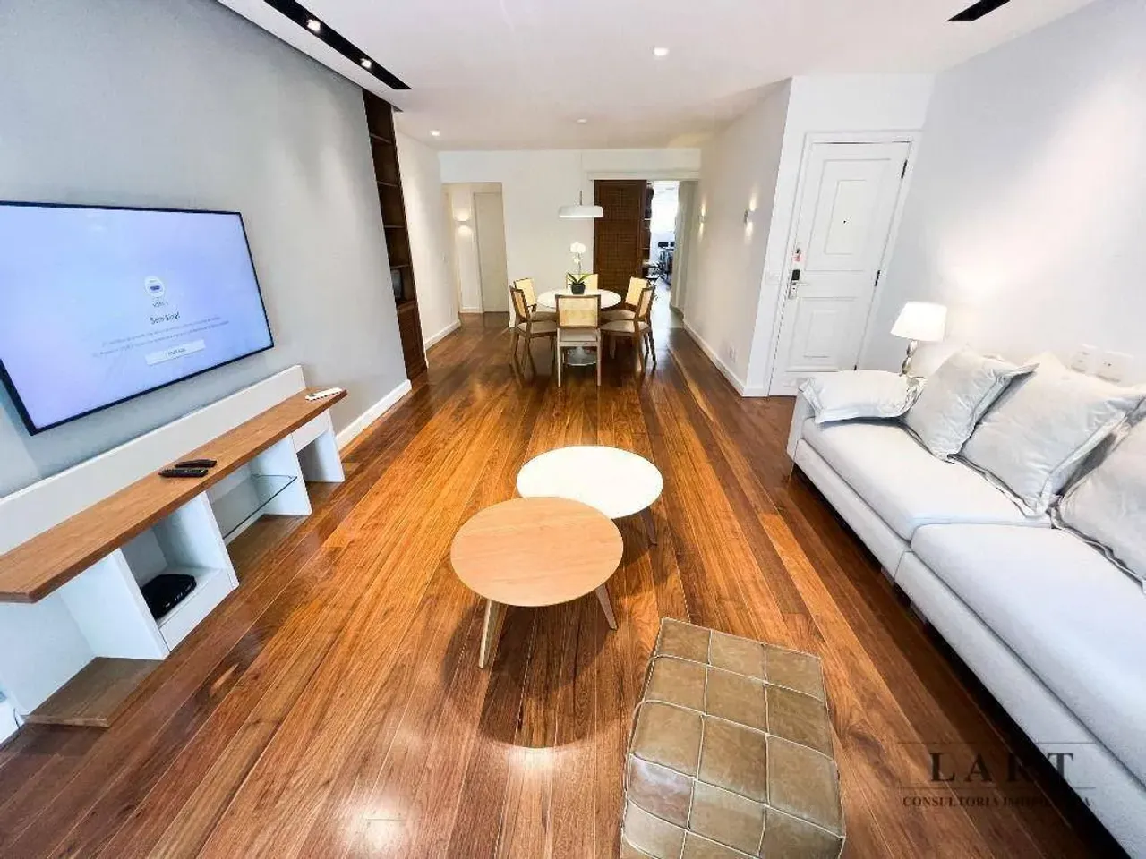 Home office in a 3-bedroom apartment, 160 m² — photo 12