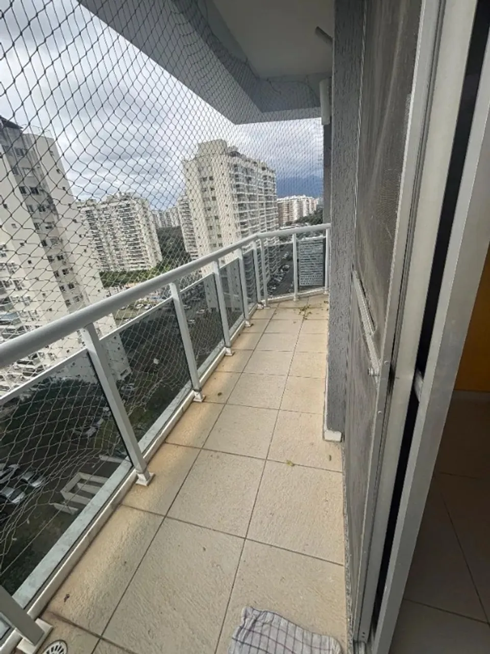 2-bedroom apartment in a building with a gym