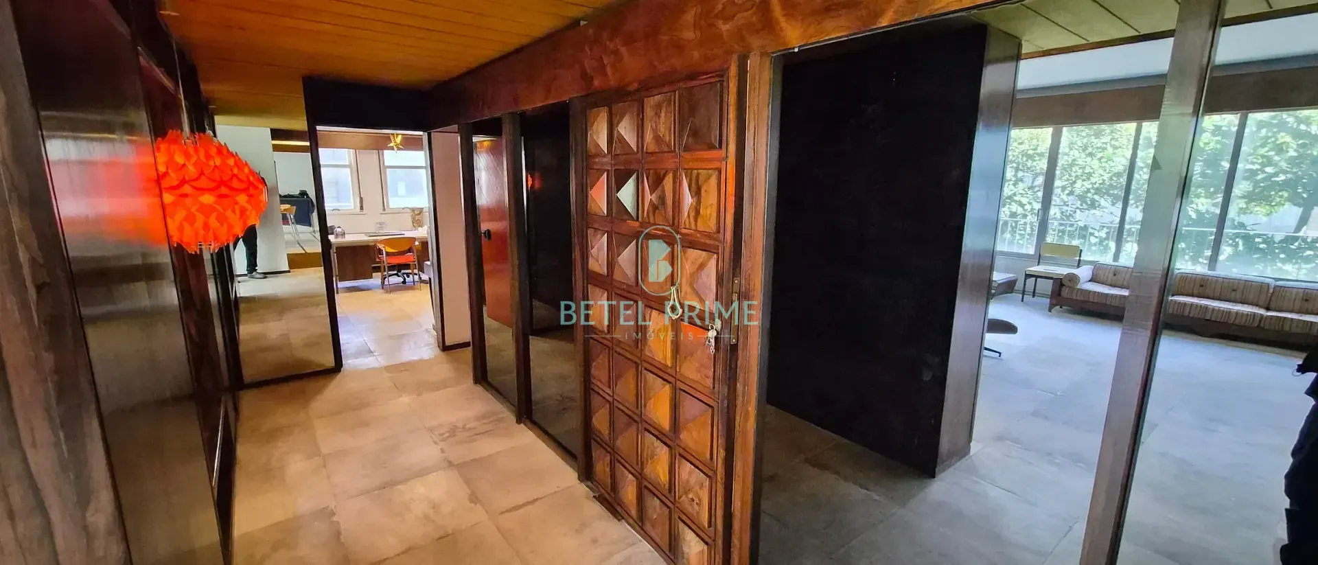 300 m² apartment with 4 bedrooms and gas kitchen — photo 33
