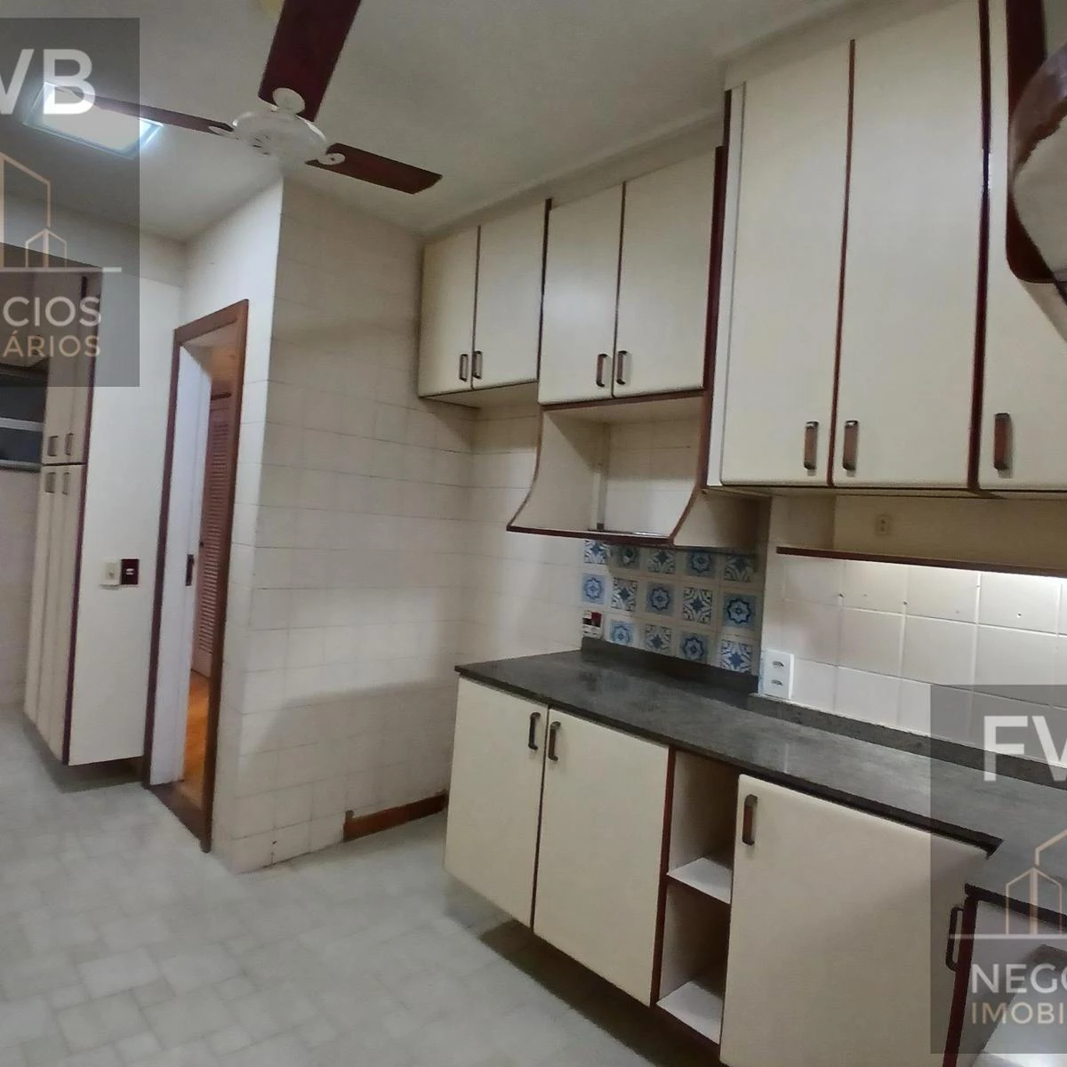 3-bedroom apartment with a home office — photo 2