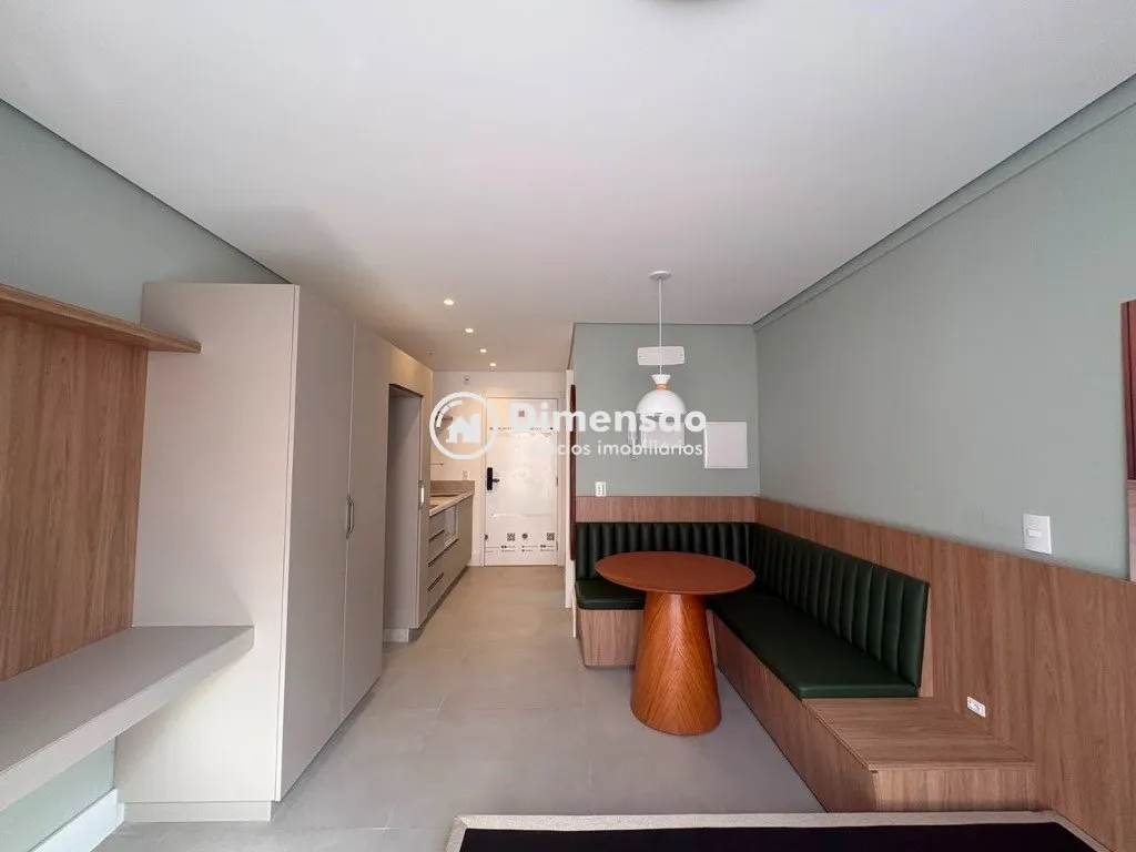 Furnished 23 m² studio with glass shower enclosure — photo 10