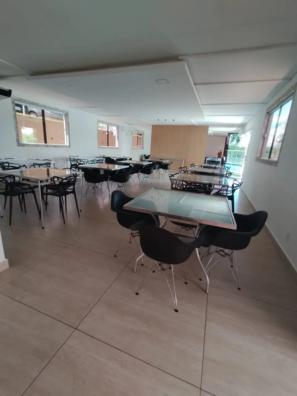 2-bedroom apartment in a building with a gym — photo 8