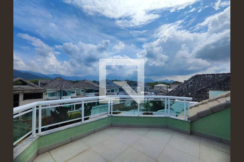 Rental apartment with 4 en-suite bedrooms and 350 m² — photo 8