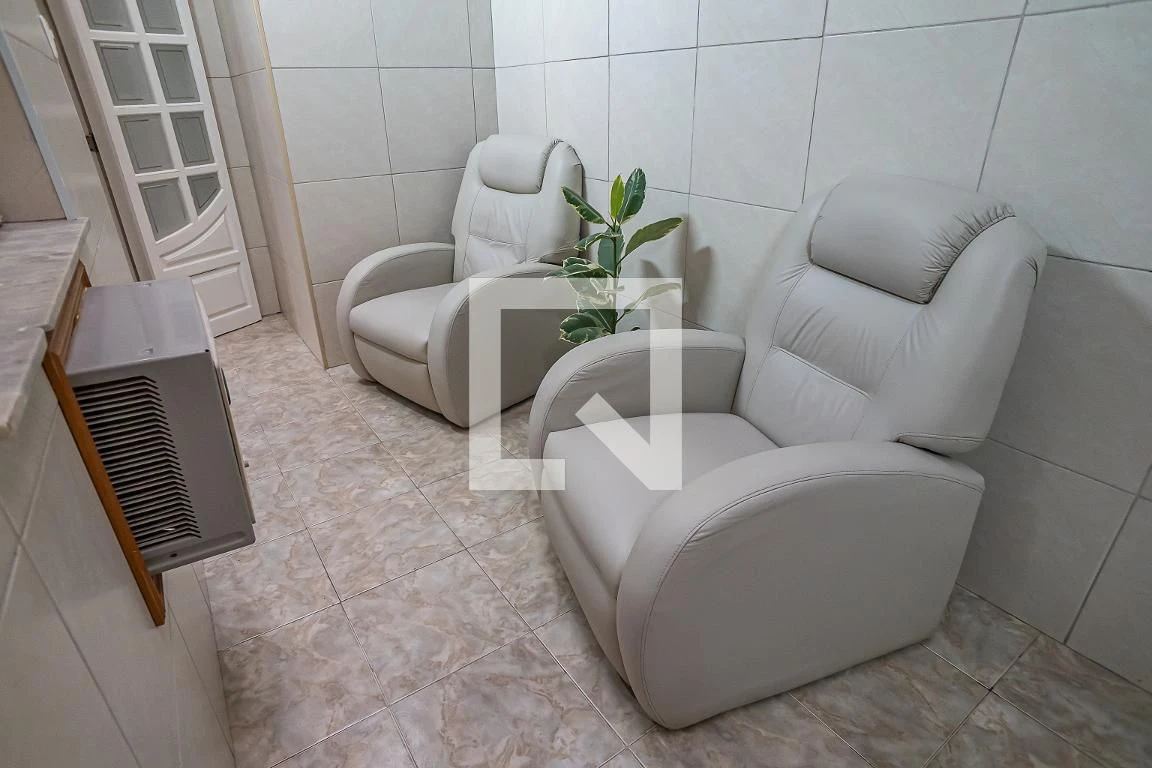 Furnished apartment with private garden and 2 bedrooms — photo 59